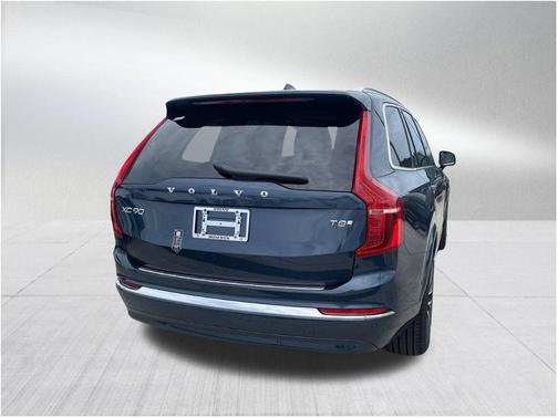 2025 Volvo XC90 Plug-In Hybrid T8 Ultra 7-Seater