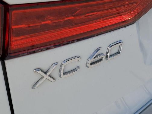 2021 Volvo XC60 T5 Inscription