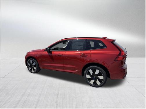 2025 Volvo XC60 Plug-In Hybrid T8 Plus