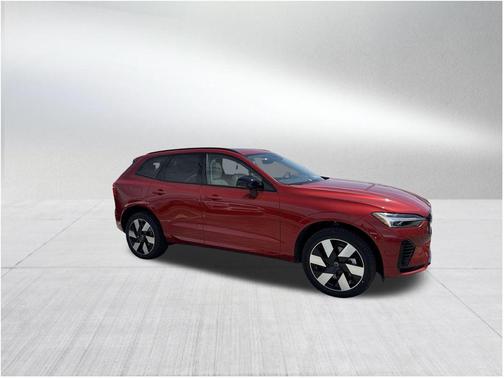 2025 Volvo XC60 Plug-In Hybrid T8 Plus