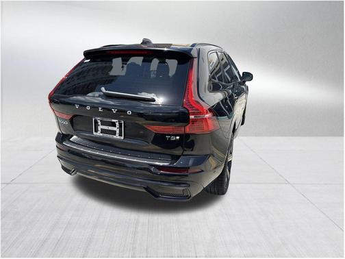 2025 Volvo XC60 Plug-In Hybrid T8 Ultra