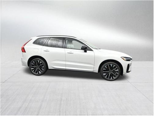 Crystal White 2026 Volvo XC60 Plug-In Hybrid T8 Ultra
