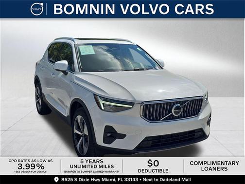 2024 Volvo XC40 B5 Plus Bright Theme