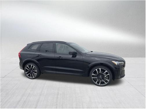 2025 Volvo XC60 B5 Ultra