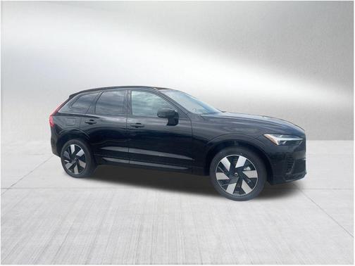 2025 Volvo XC60 Plug-In Hybrid T8 Plus