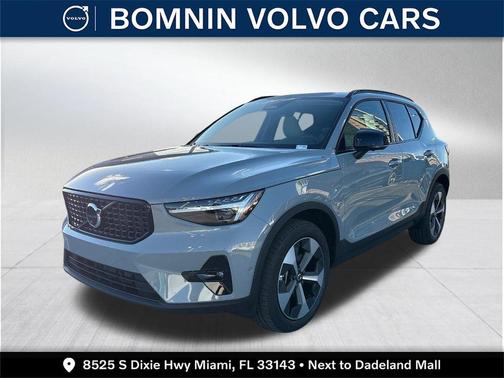 2026 Volvo XC40 B5 Plus