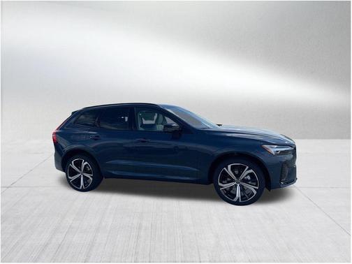 2025 Volvo XC60 B5 Ultra