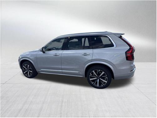 2025 Volvo XC90 B6 Core