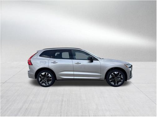 Bright 2026 Volvo XC60 B5 Plus