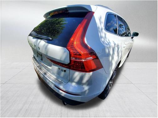 2018 Volvo XC60 T5 Momentum