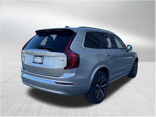 Bright 2026 Volvo XC90 B5 Core
