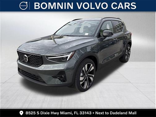 2026 Volvo XC40 B4 Plus