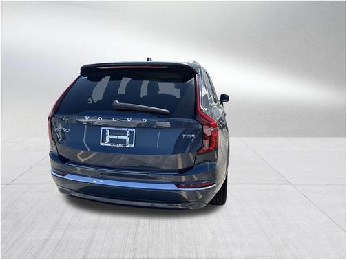 2025 Volvo XC90 Plug-In Hybrid T8 Plus 7-Seater
