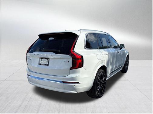 2026 Volvo XC90 B6 Ultra 6-Seater