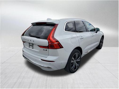 2022 Volvo XC60 B6 Inscription
