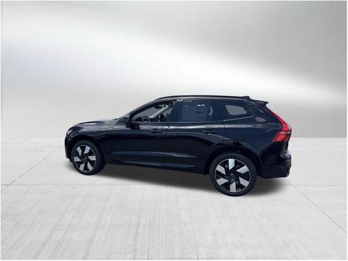 2025 Volvo XC60 Plug-In Hybrid T8 Plus