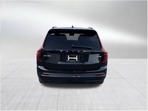 2026 Volvo XC90 Plug-In Hybrid T8 Ultra Dark Theme 7-Seater
