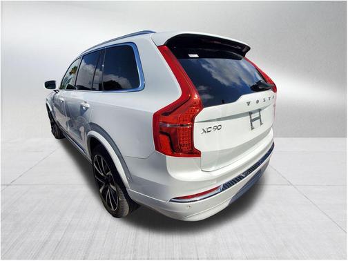 2023 Volvo XC90 B6 Plus 7-Seater