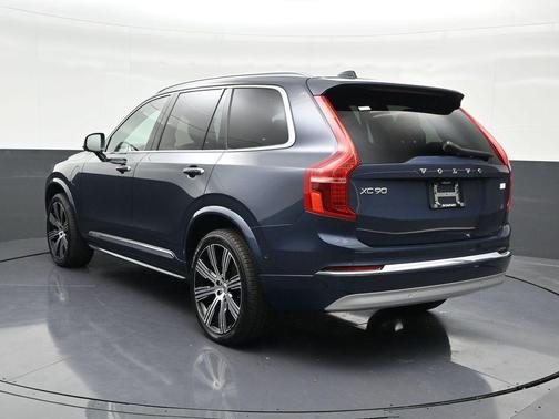 2022 Volvo XC90 Recharge Plug-In Hybrid T8 Inscription Extended Range 7P