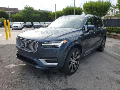 2022 Volvo XC90 Recharge Plug-In Hybrid T8 Inscription Extended Range 7P