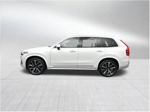 Crystal White 2023 Volvo XC90 B5 Plus