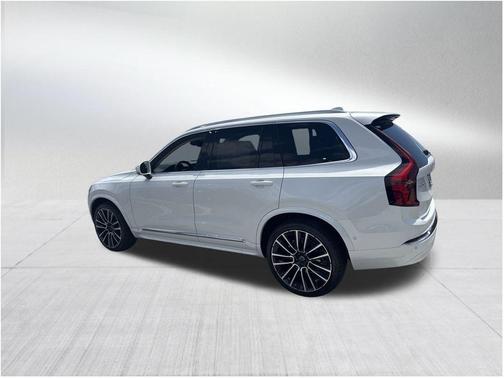 2025 Volvo XC90 B6 Ultra