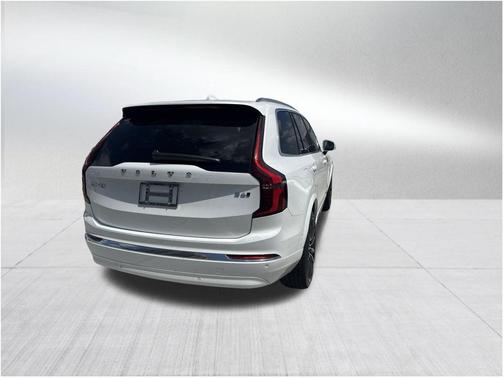 2025 Volvo XC90 B6 Ultra