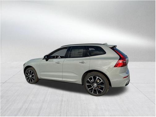 2025 Volvo XC60 B5 Plus