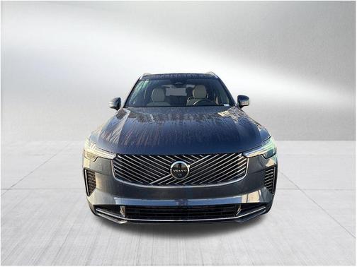 2026 Volvo XC90 B6 Plus 6-Seater