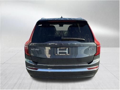 2026 Volvo XC90 B6 Plus 6-Seater