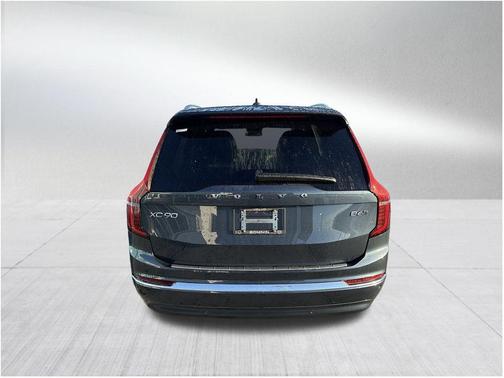 2026 Volvo XC90 B6 Plus 6-Seater
