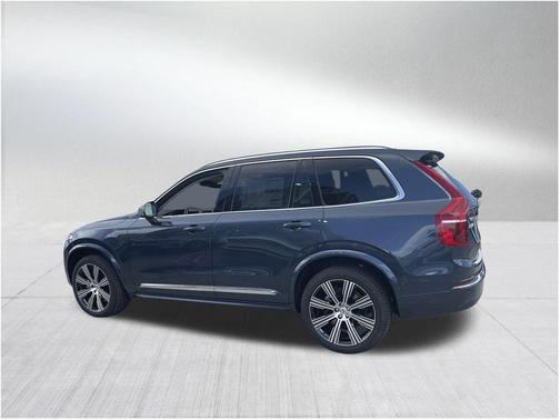 2025 Volvo XC90 B6 Plus 7-Seater