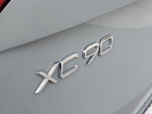 2024 Volvo XC90 B6 Plus Bright Theme 7-Seater