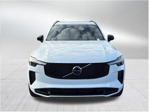 Crystal White Pearl 2026 Volvo XC90 B6 Ultra Dark Theme 7-Seater