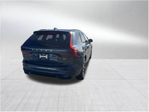 2026 Volvo XC60 B5 Plus