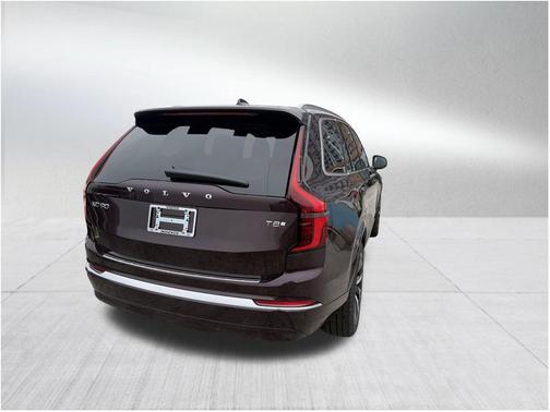 2025 Volvo XC90 Plug-In Hybrid T8 Core 7-Seater