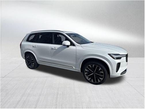 2026 Volvo XC90 B5 Plus