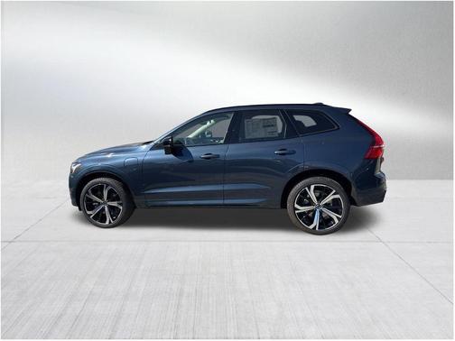 2025 Volvo XC60 Plug-In Hybrid T8 Ultra