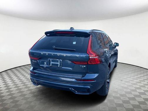 2025 Volvo XC60 Plug-In Hybrid T8 Ultra