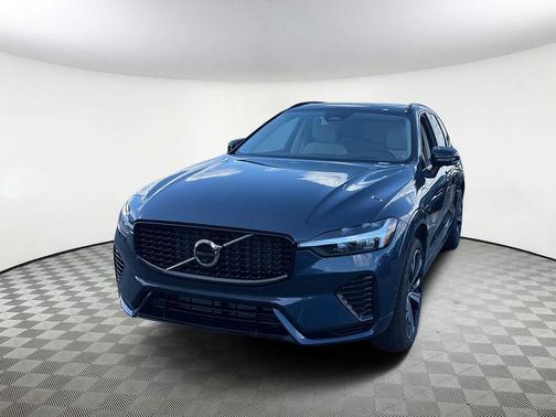 2025 Volvo XC60 Plug-In Hybrid T8 Ultra