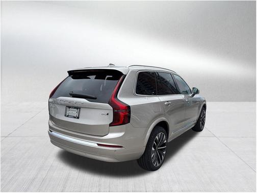 Bright 2026 Volvo XC90 B6 Plus 7-Seater