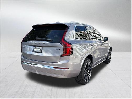 2026 Volvo XC90 B5 Ultra 6-Seater