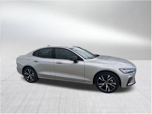 2025 Volvo S60 B5 Plus