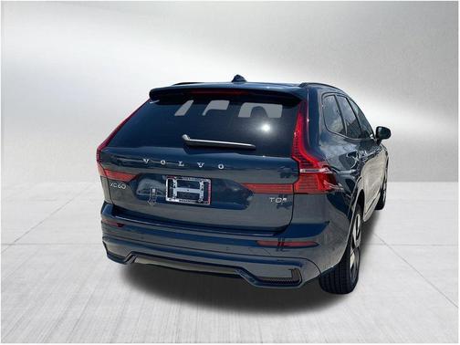 2025 Volvo XC60 Plug-In Hybrid T8 Plus