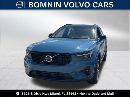 2025 Volvo XC60 Plug-In Hybrid T8 Plus