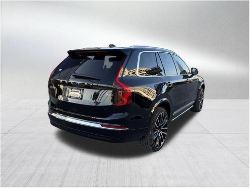 2026 Volvo XC90 B6 Plus 6-Seater