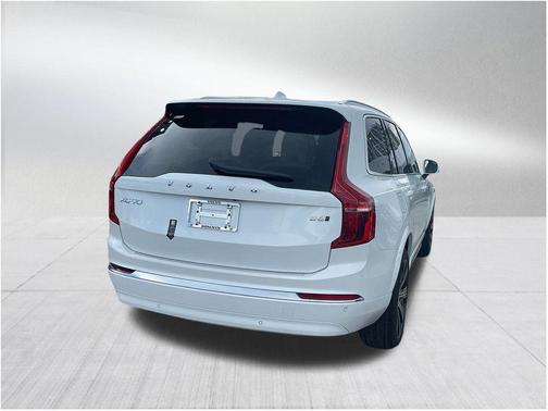 2025 Volvo XC90 B6 Plus 7-Seater