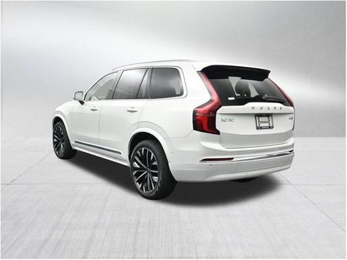 Crystal White Pearl 2026 Volvo XC90 B6 Ultra 7-Seater