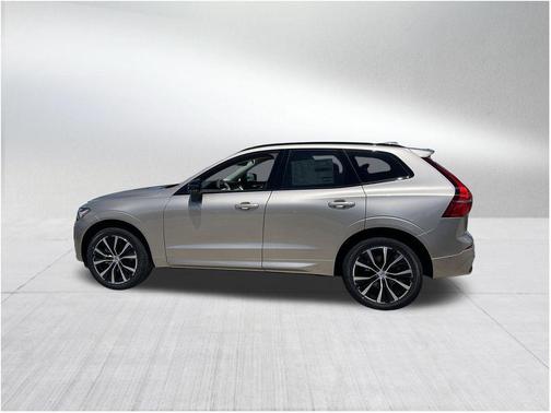 2025 Volvo XC60 B5 Plus