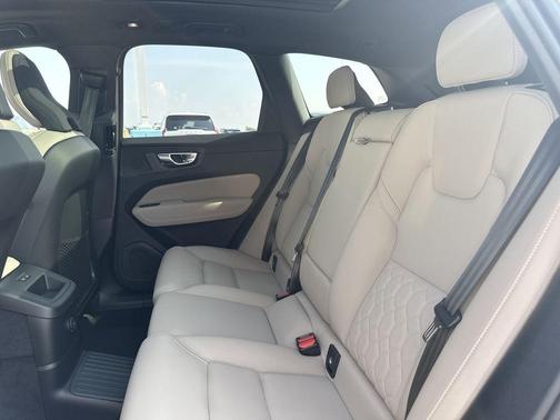 2026 Volvo XC60 Plug-In Hybrid T8 Plus